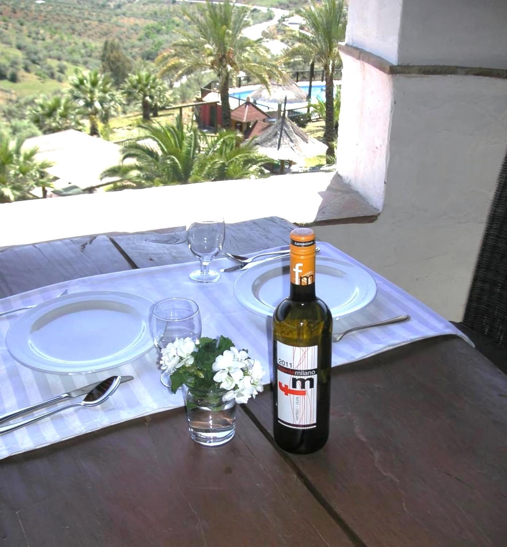 Castle Tower Ground Floor Apartment In Rural Holiday Park 'Cezanne' Tolox Exterior photo