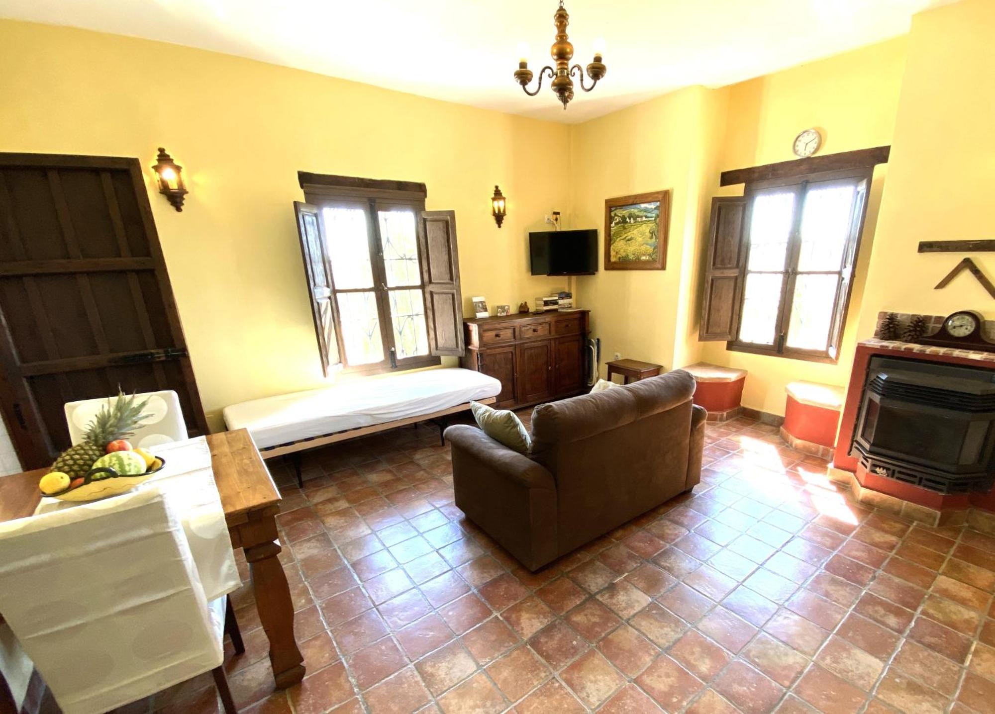 Castle Tower Ground Floor Apartment In Rural Holiday Park 'Cezanne' Tolox Exterior photo