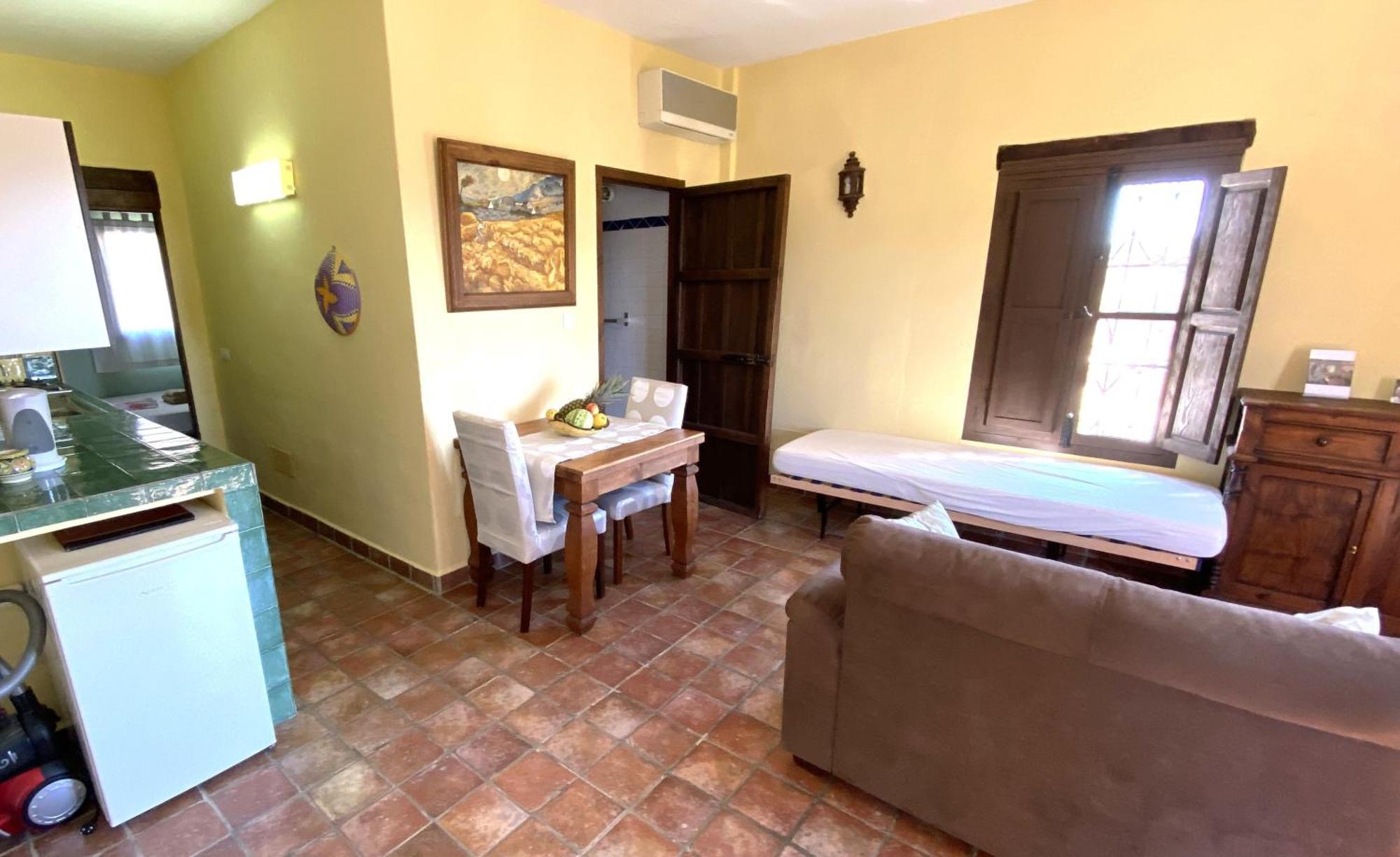 Castle Tower Ground Floor Apartment In Rural Holiday Park 'Cezanne' Tolox Exterior photo