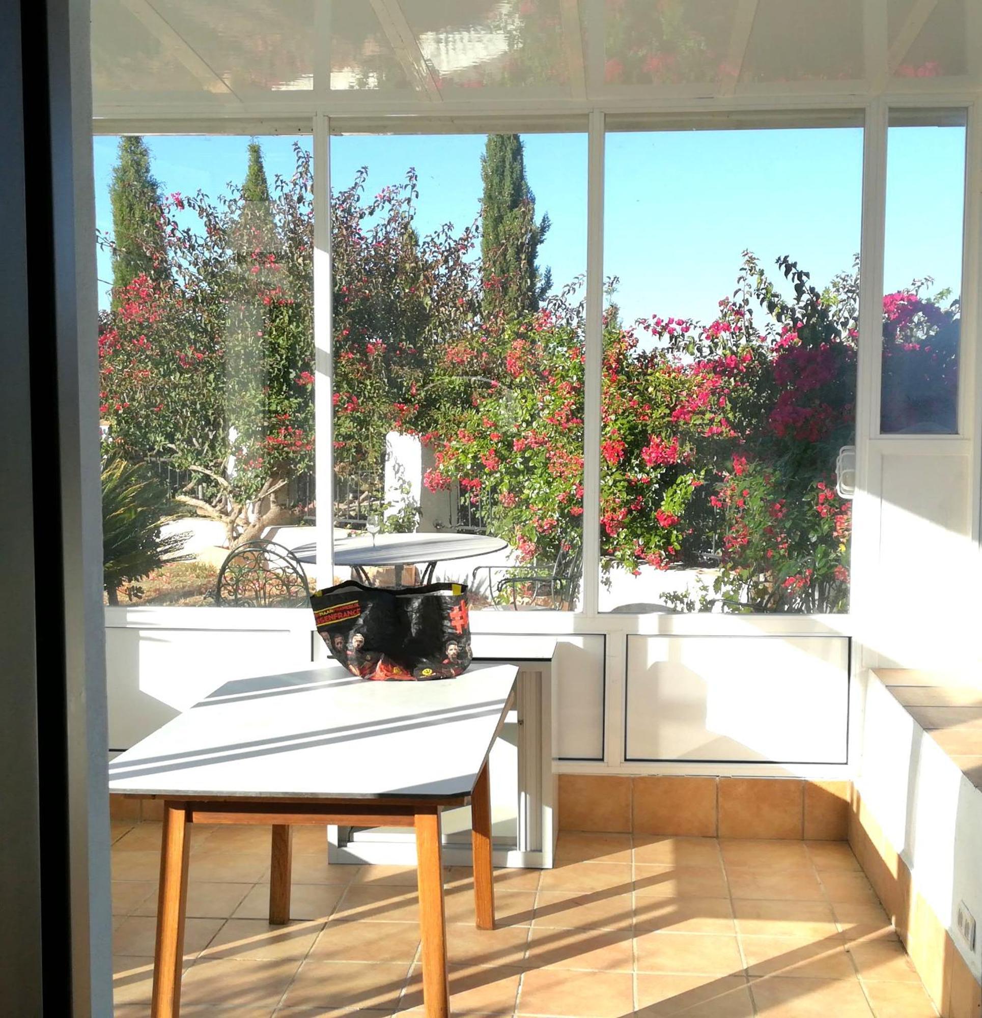Castle Tower Ground Floor Apartment In Rural Holiday Park 'Cezanne' Tolox Exterior photo