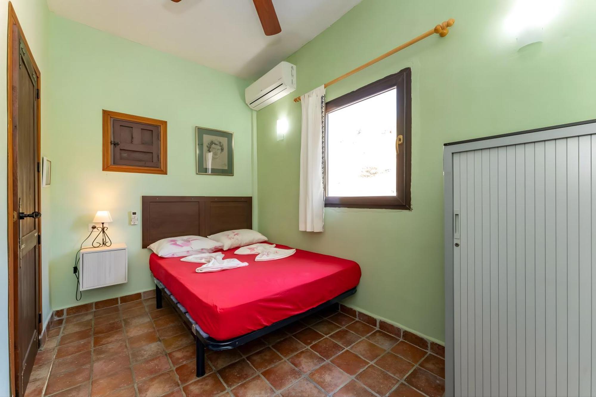 Castle Tower Ground Floor Apartment In Rural Holiday Park 'Cezanne' Tolox Exterior photo