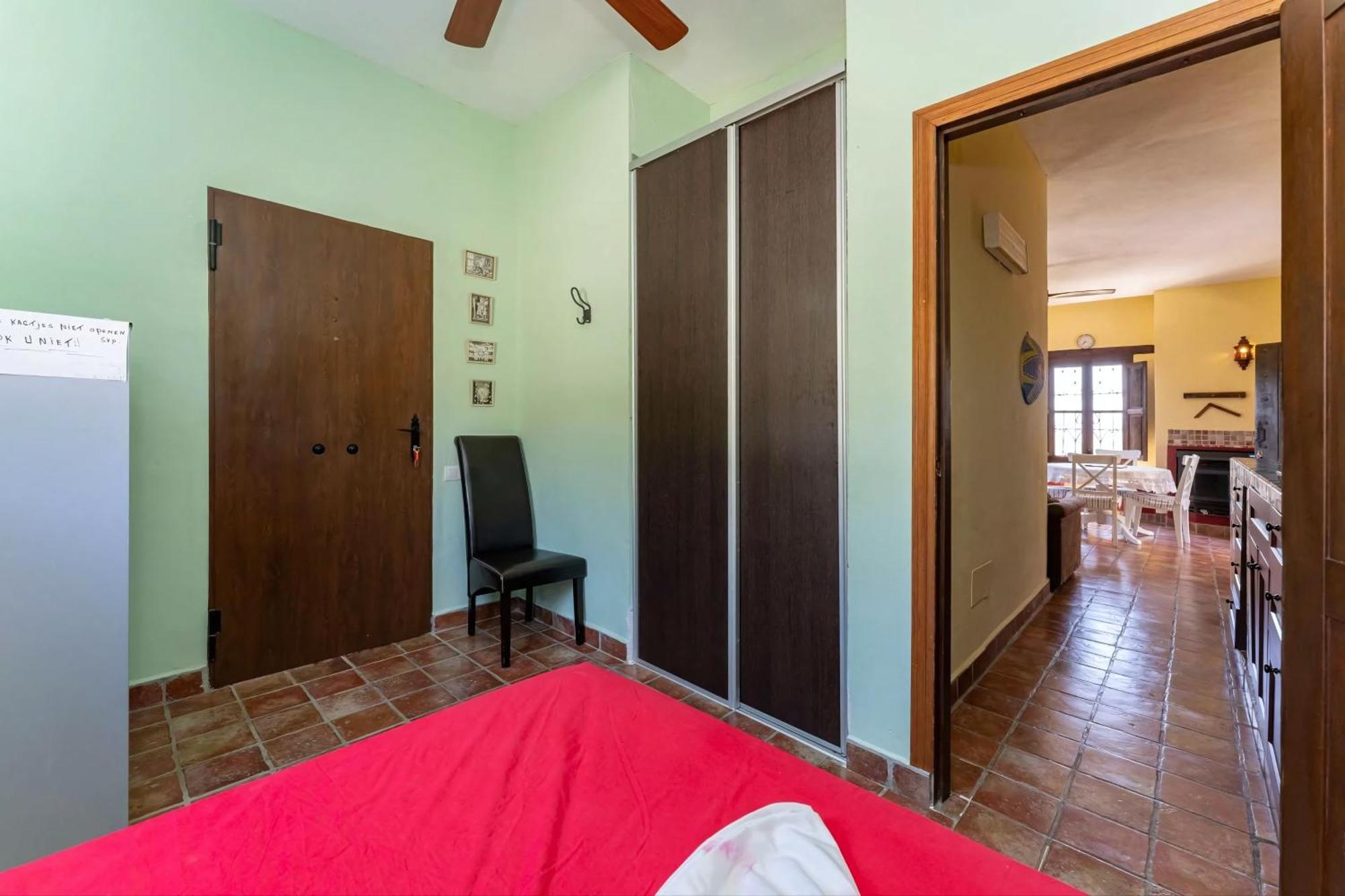 Castle Tower Ground Floor Apartment In Rural Holiday Park 'Cezanne' Tolox Exterior photo